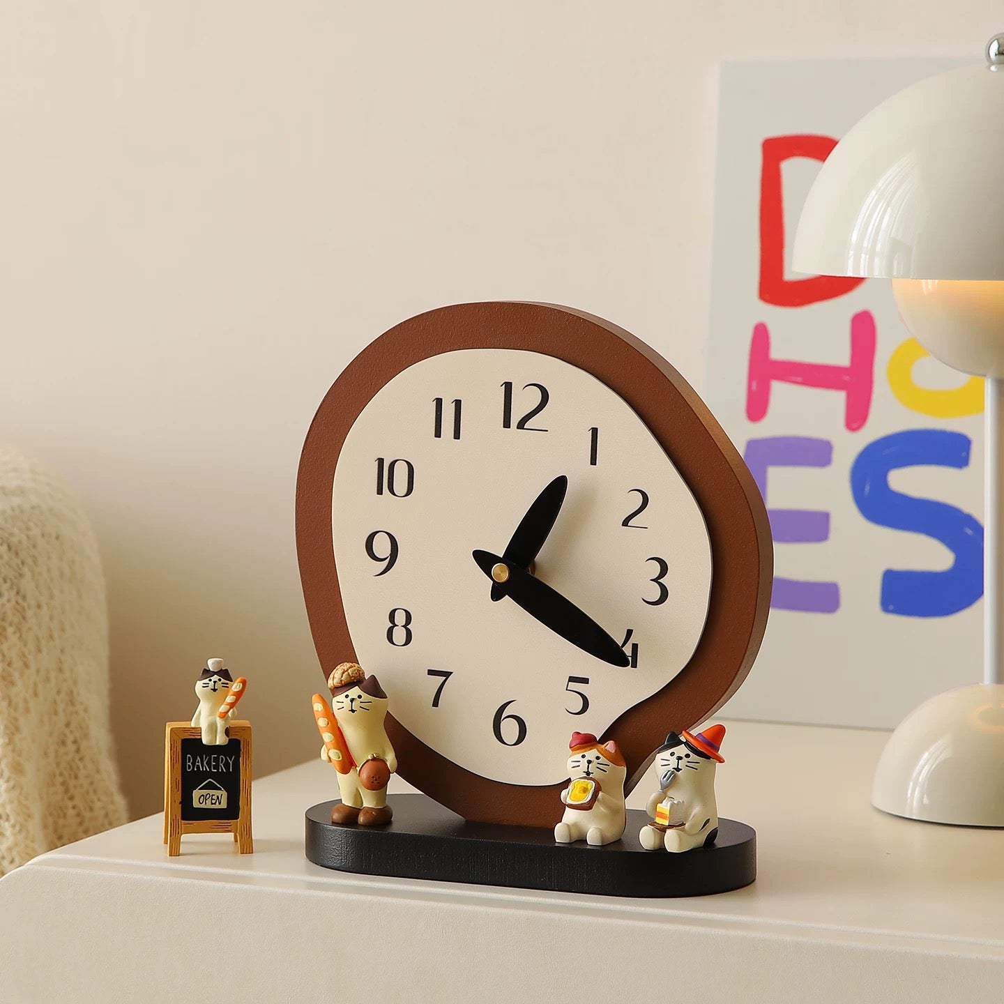 Soft Shape Table Clock — Minimalist Resin Design